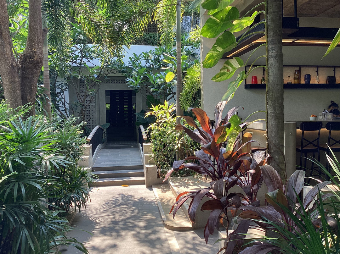 Eightfold Urban Resort主图