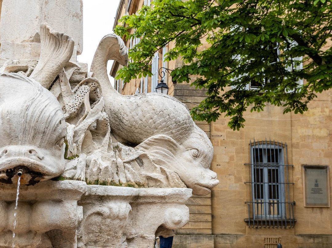 Fontaine des Quatre-Dauphins景点图片