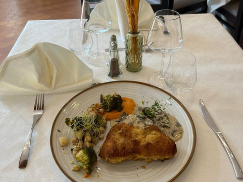 Hôtel Restaurant l'Orée des Roches主图