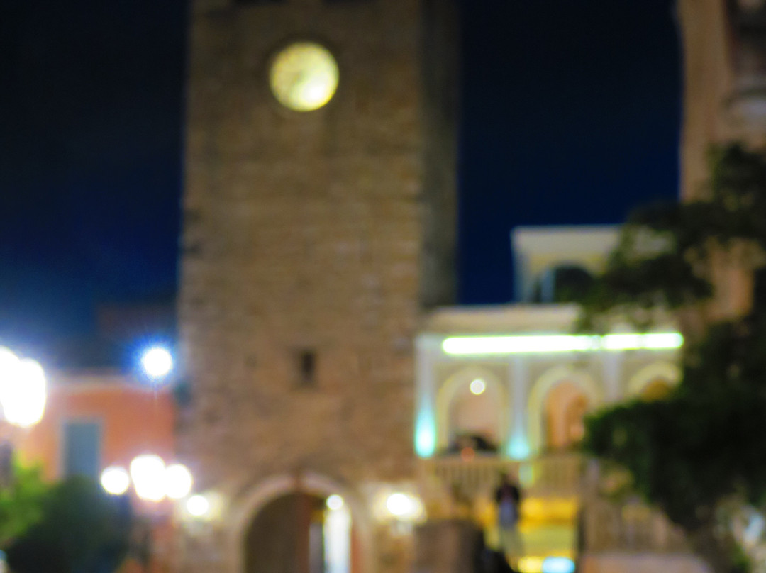 Torre dell'Orologio-陶尔米纳必去景点