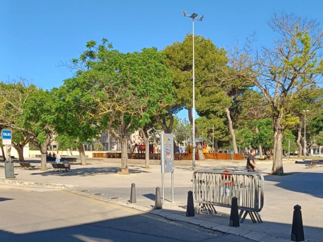 Placa D' Esplanada-Mahon必去景点