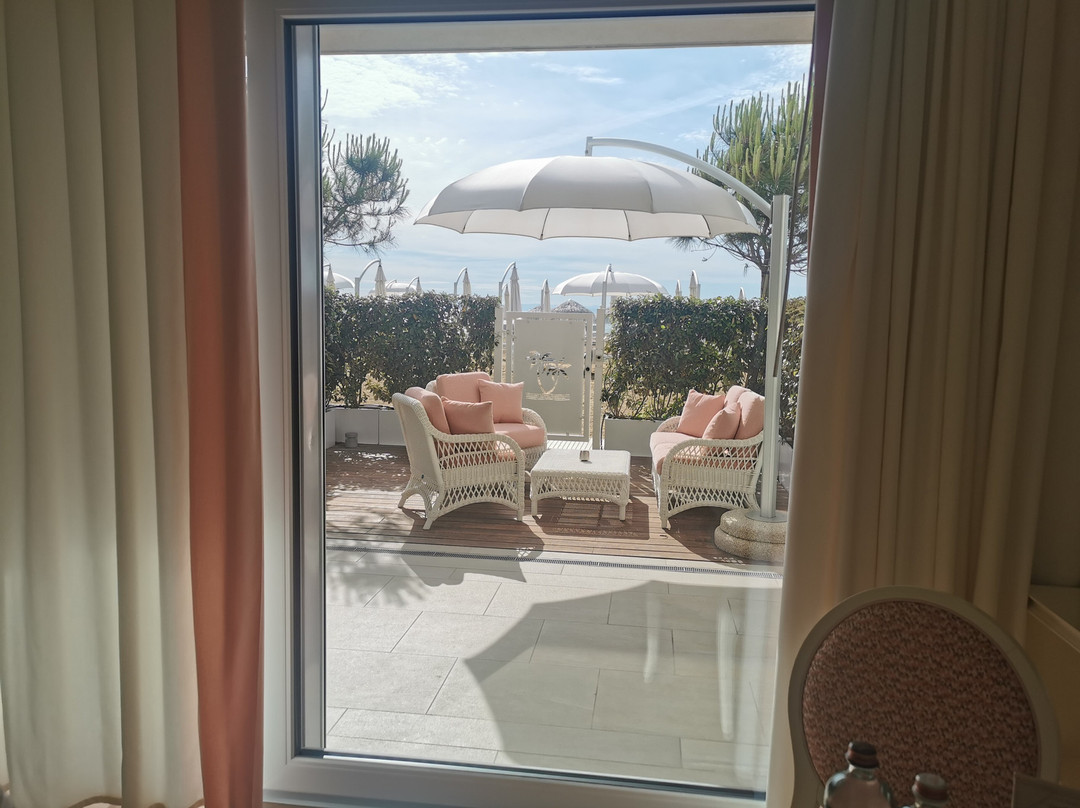 Riviera Resort Hotel