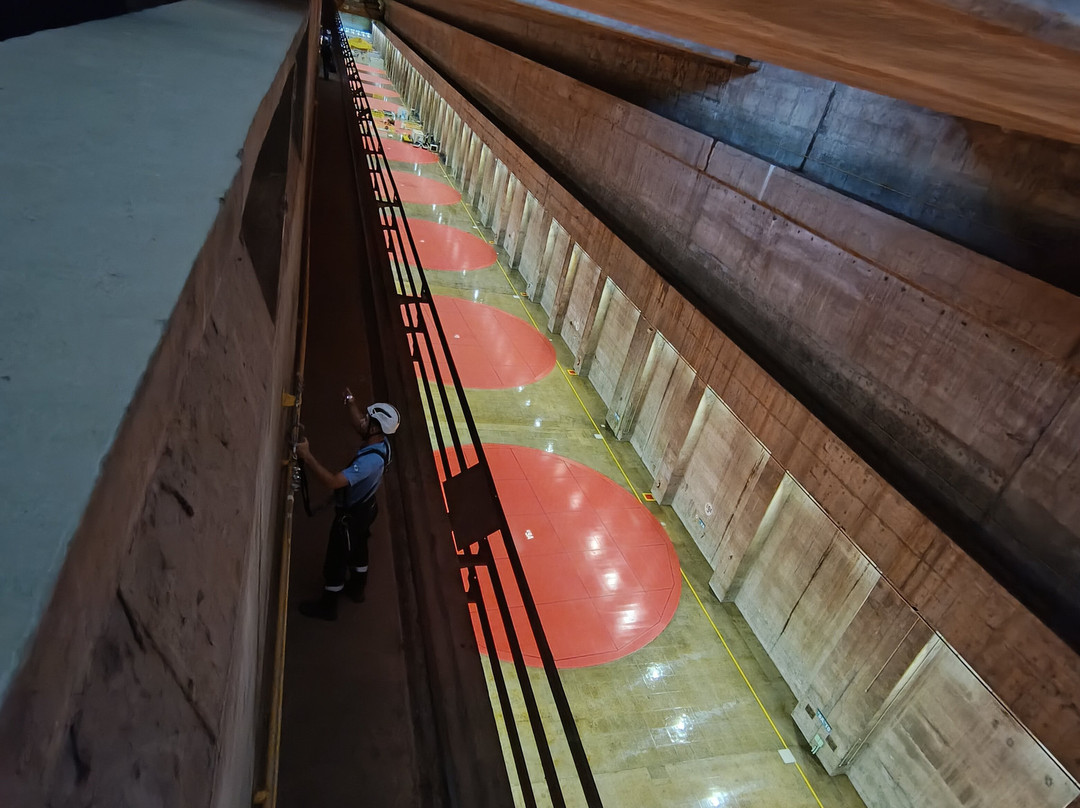 Catedral Diocesana Nossa Senhora de Guadalupe-伊瓜苏必去景点