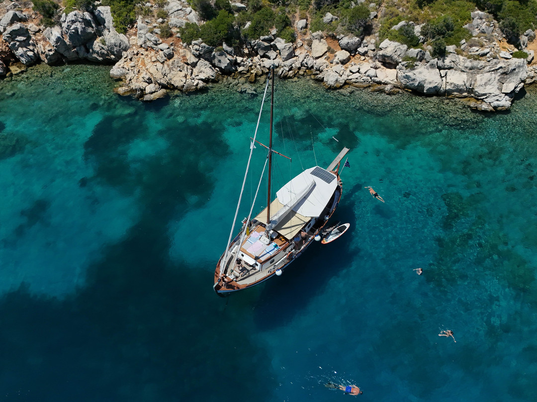 Ena Boat Tours by Mythical Adventures-斯科派洛斯必去景点