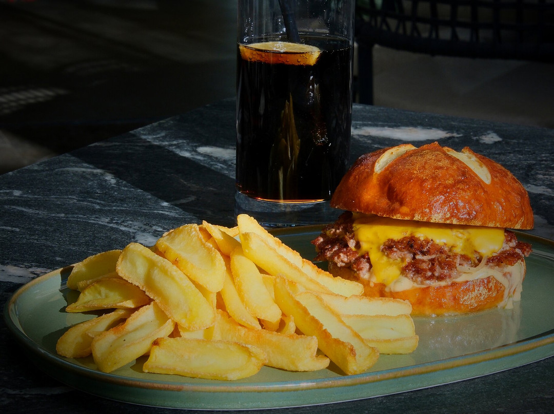 Voyn | Kitchen & Bar
