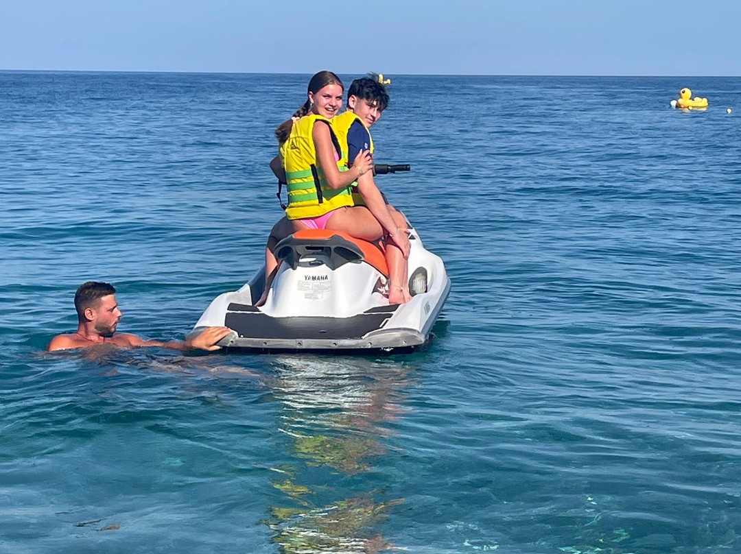 𝗕𝗹𝘂𝗲 𝗟𝗶𝗴𝗵𝘁 𝗪𝗮𝘁𝗲𝗿𝘀𝗽𝗼𝗿𝘁𝘀 𝗥𝗵𝗼𝗱𝗲𝘀-Afandou必去景点