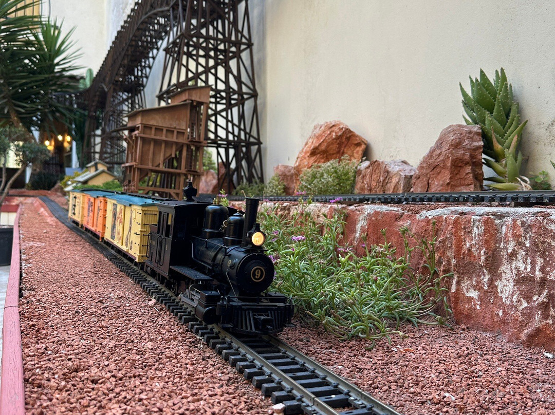 Les Trains du Colorado-艾格莫尔特必去景点