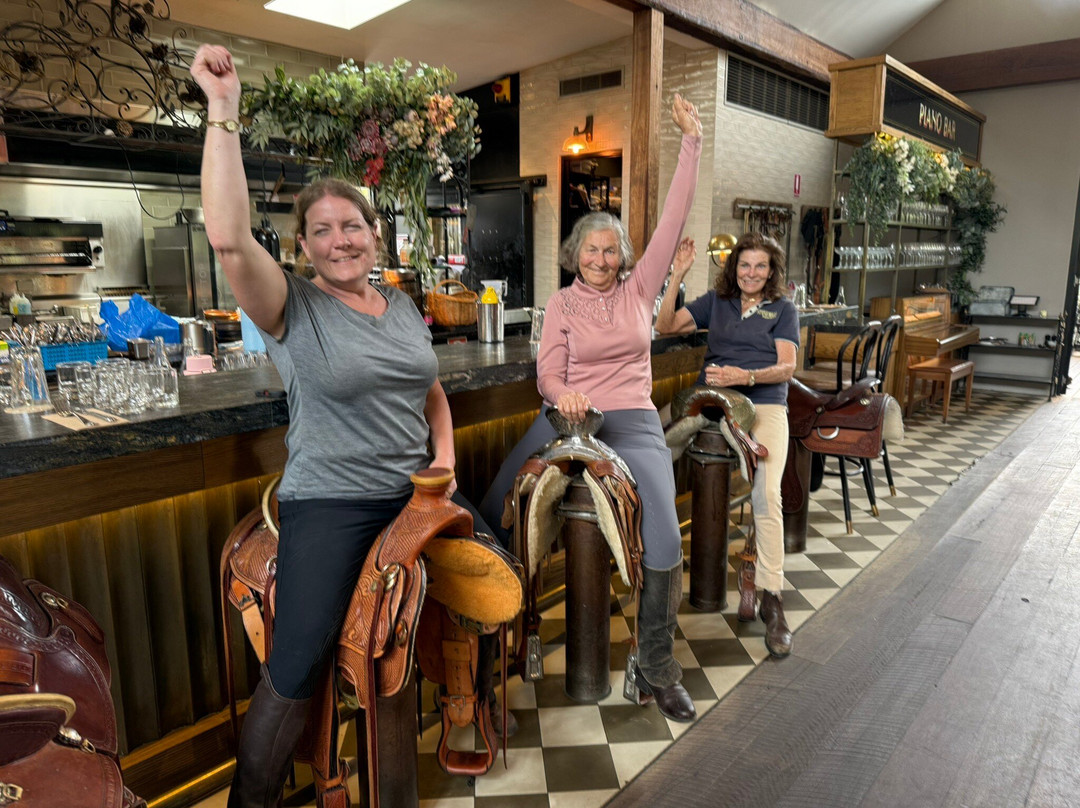 Saddles Garden Centre-Mount White必去景点