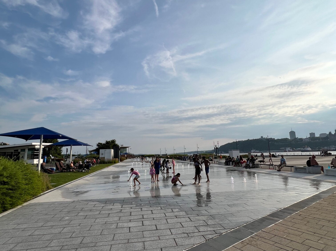 Four Points by Sheraton Levis Convention Centre主图