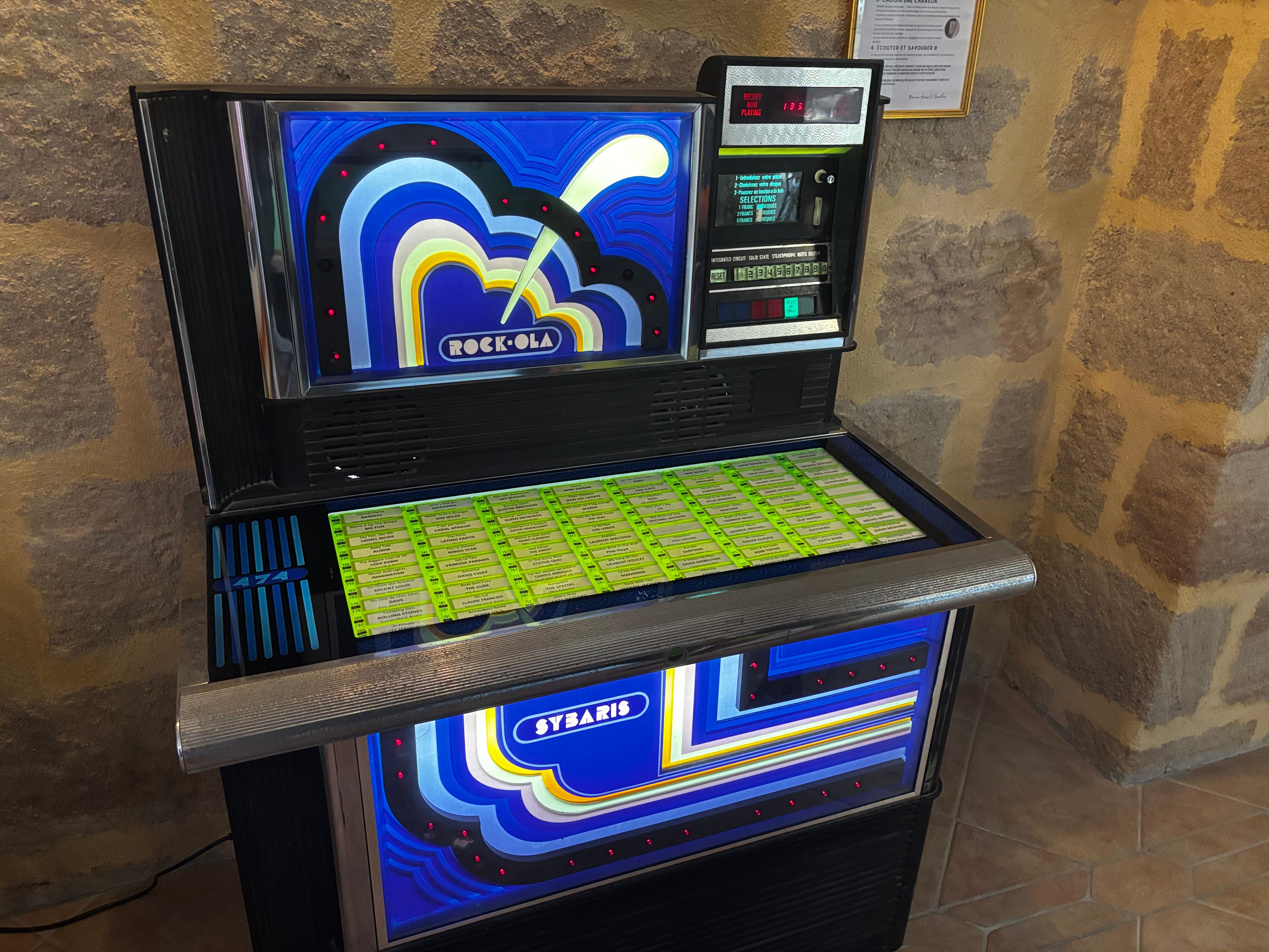 Les Dépendances Du Château-官方