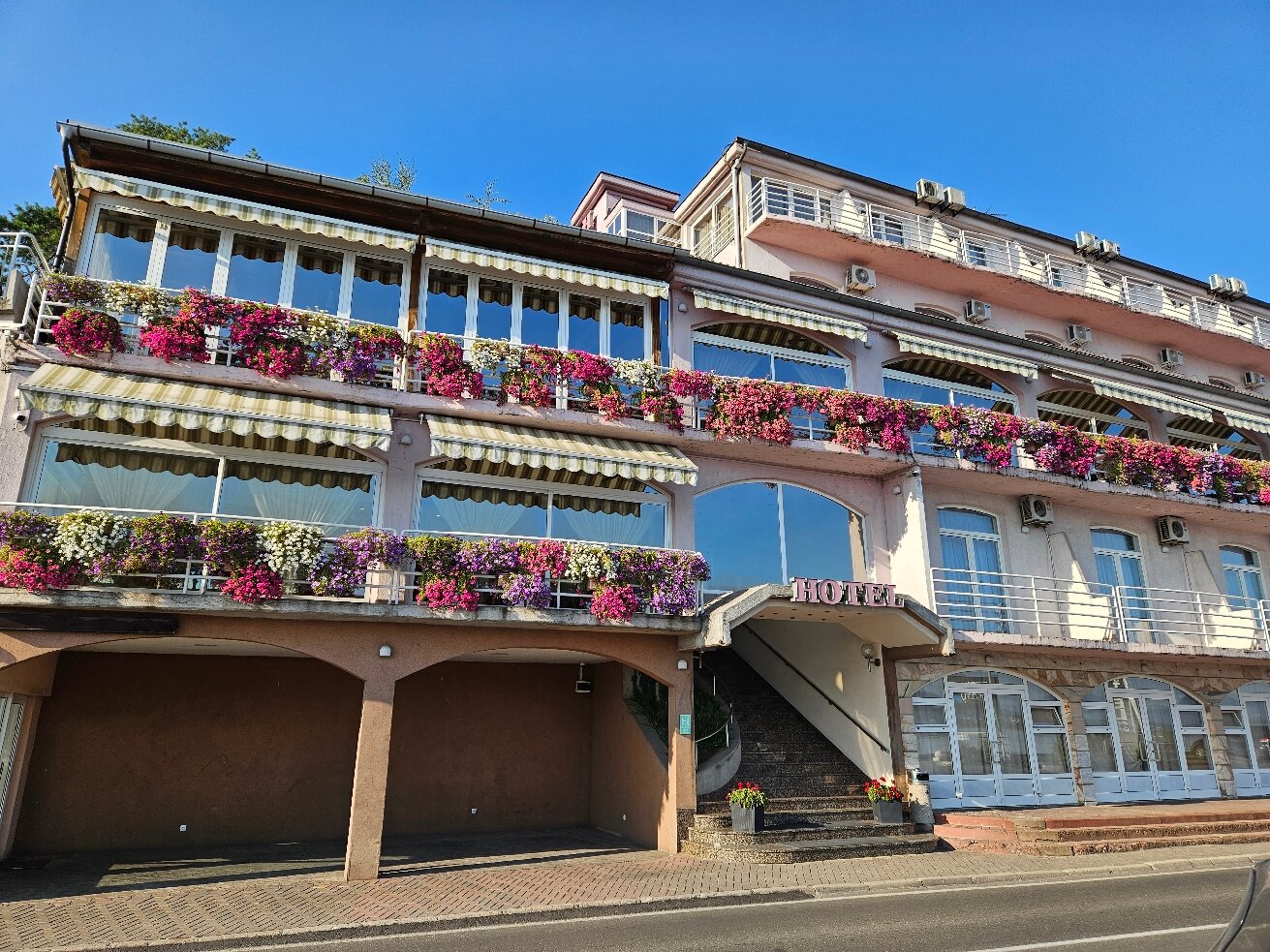 Hotel Senad od Bosne-官方