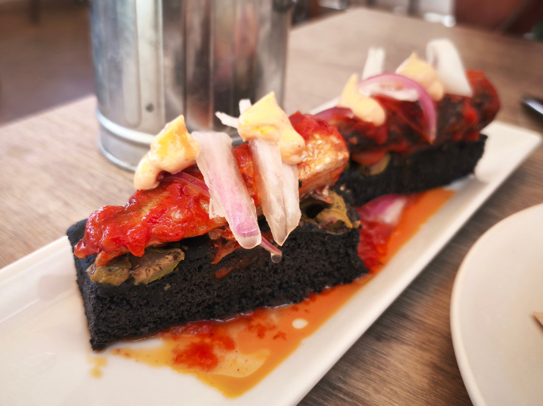 Los Cipreses De La Casa Inglesa