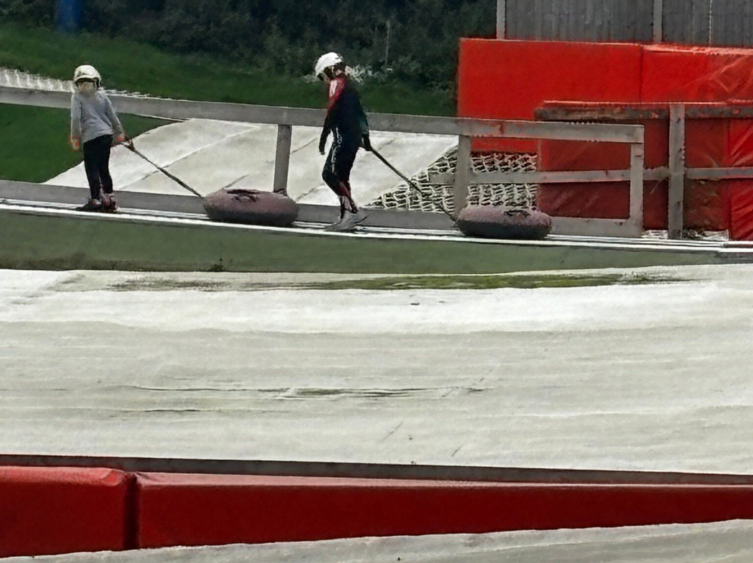 Norfolk Snowsports Club-诺威奇必去景点