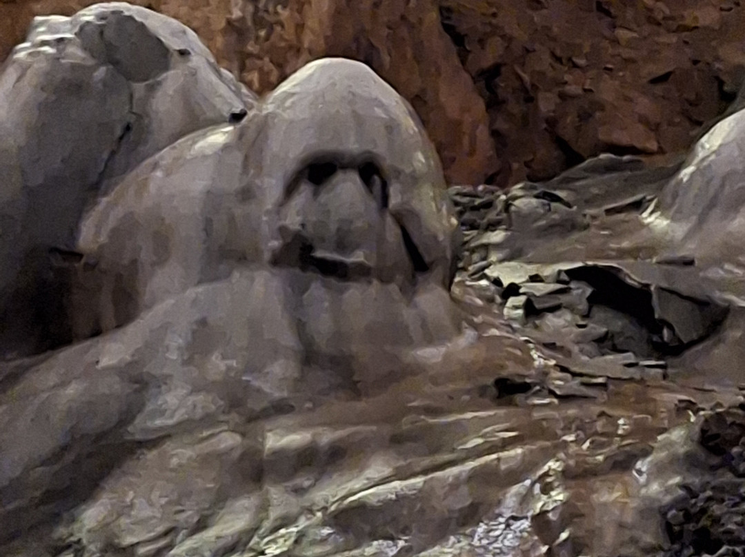 Cueva de Valporquero-Valporquero de Torio必去景点