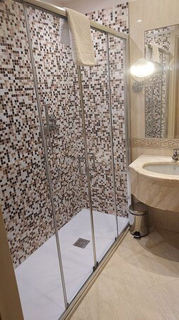 安缇卡道奇酒店主图