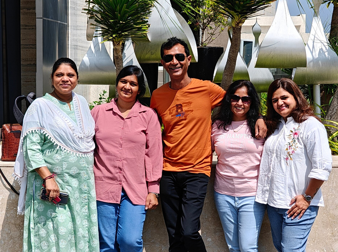 Ramada by Wyndham Gandhidham Shinay主图