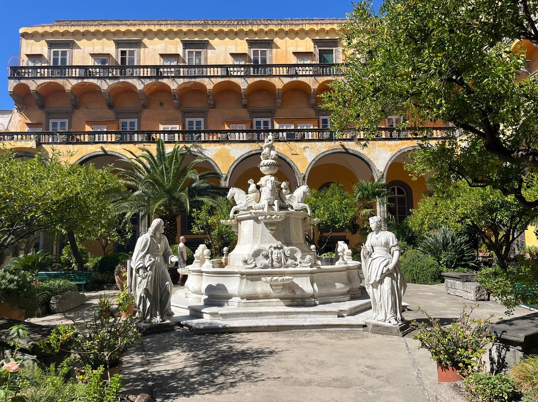 Chiesa e Chiostro di San Gregorio Armeno-那不勒斯必去景点