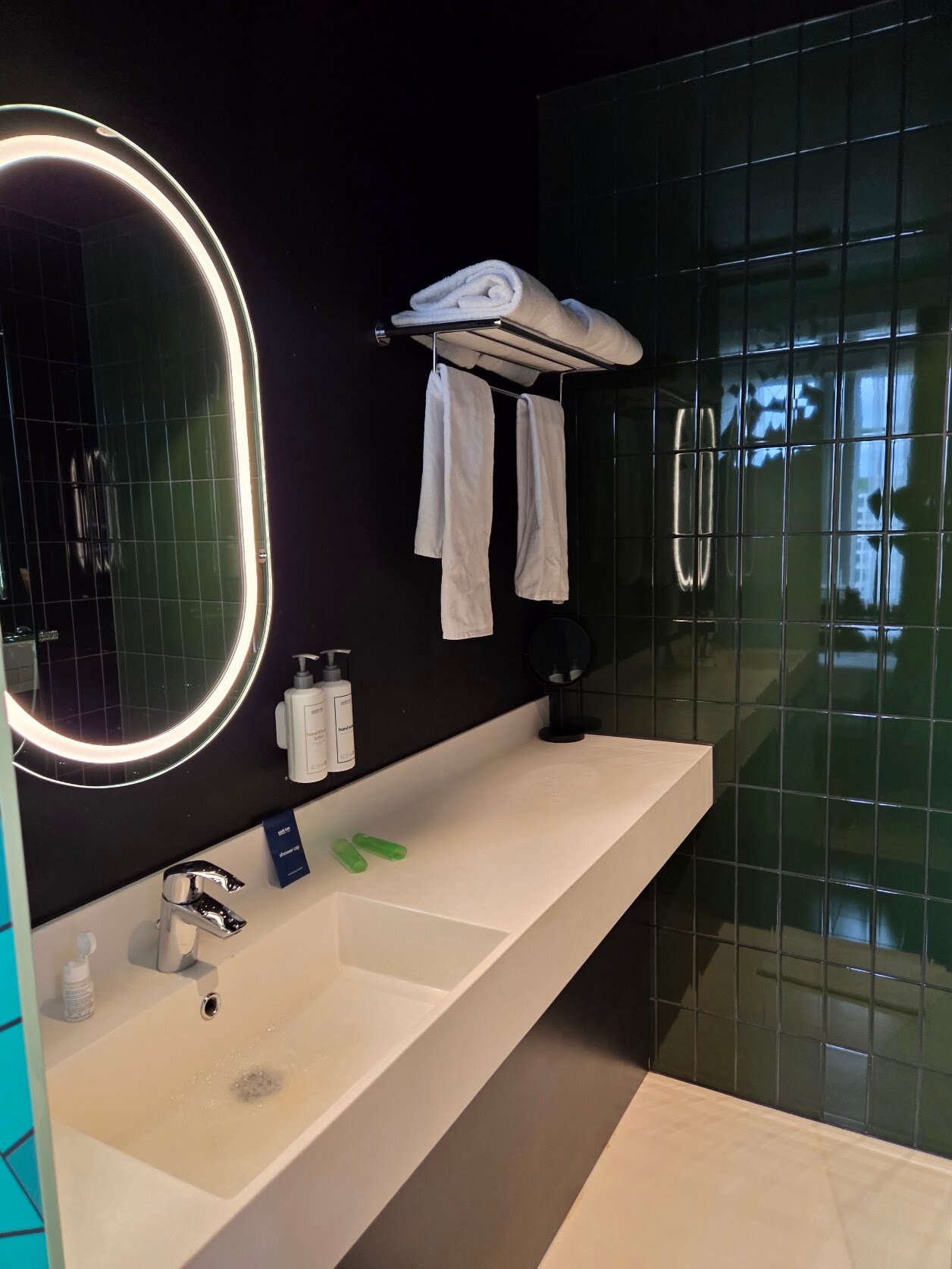 Park Inn by Radisson Brussels Airport-浴室