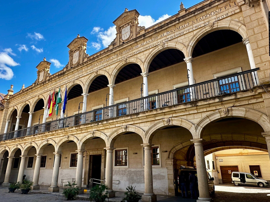 Plaza de la Constitucion-Guadix必去景点