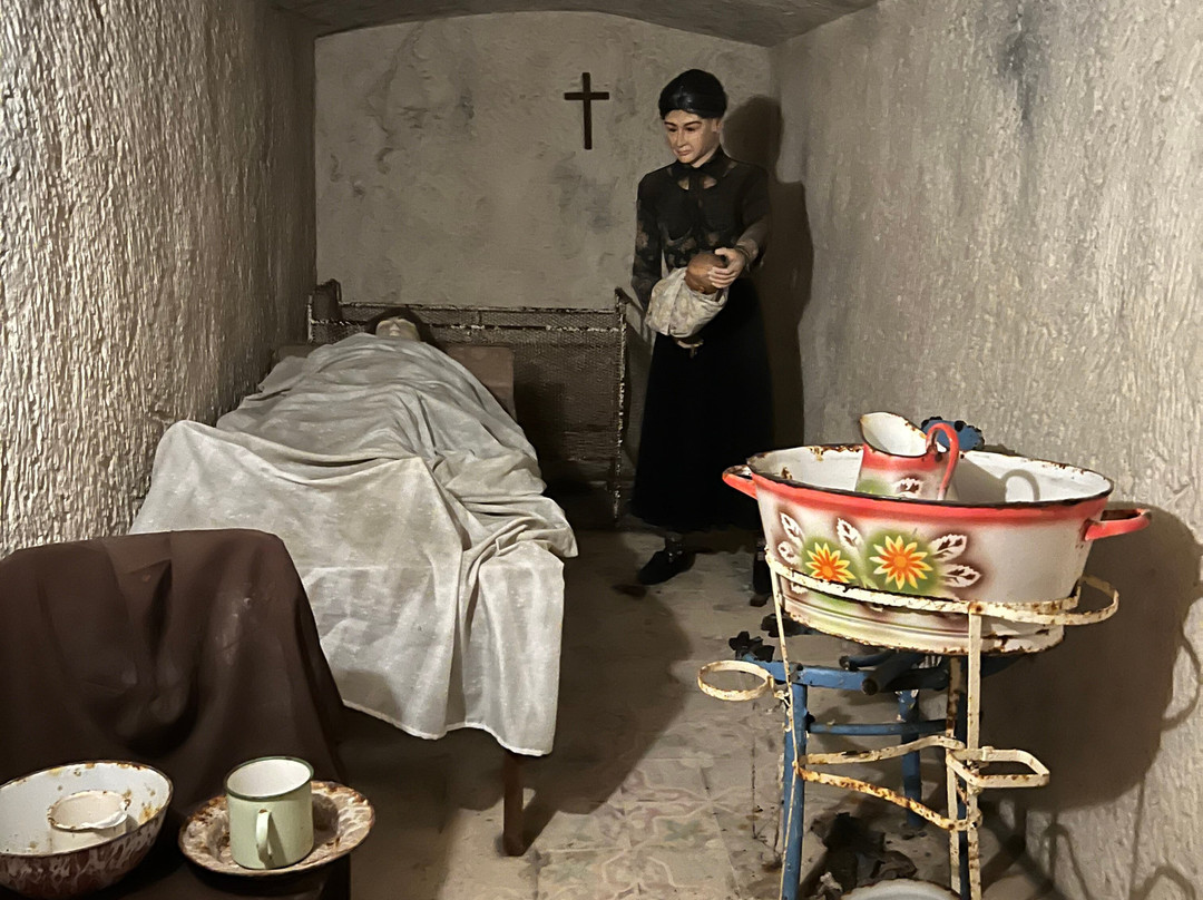 马里哈防空洞-梅雷赫必去景点