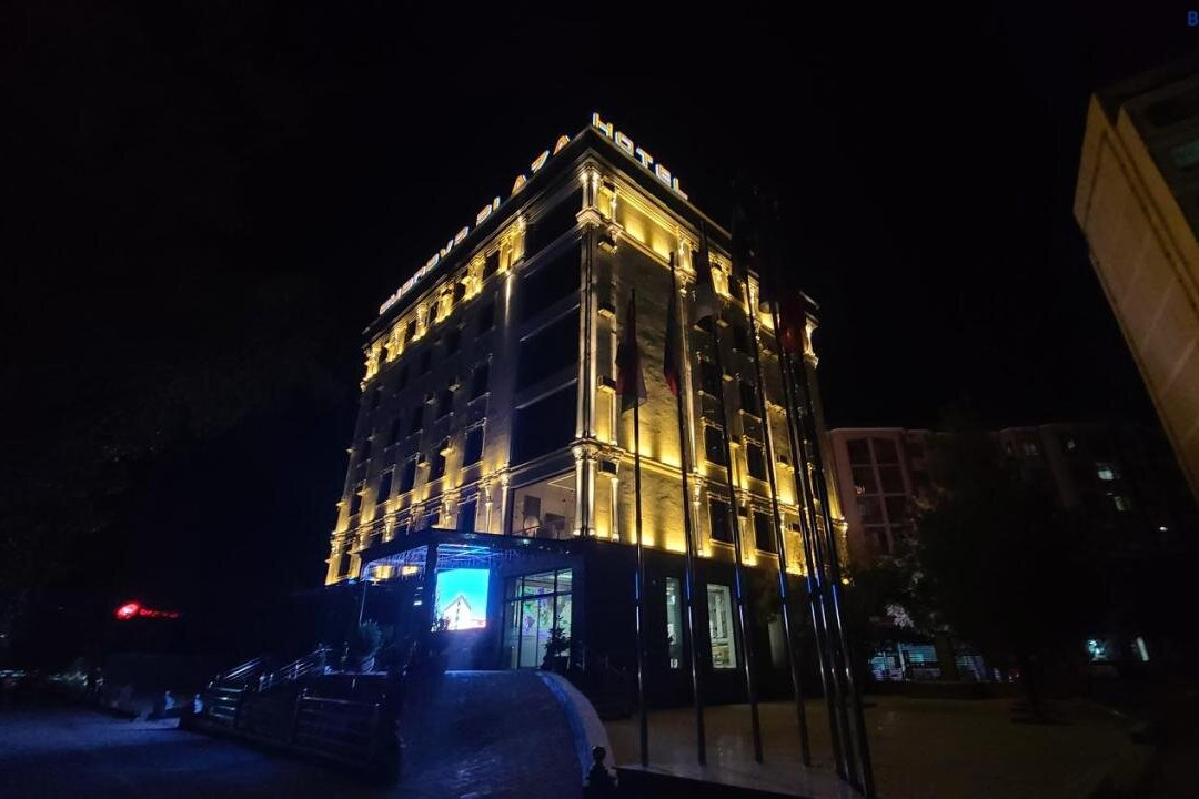 Shedevr Plaza Navoiy