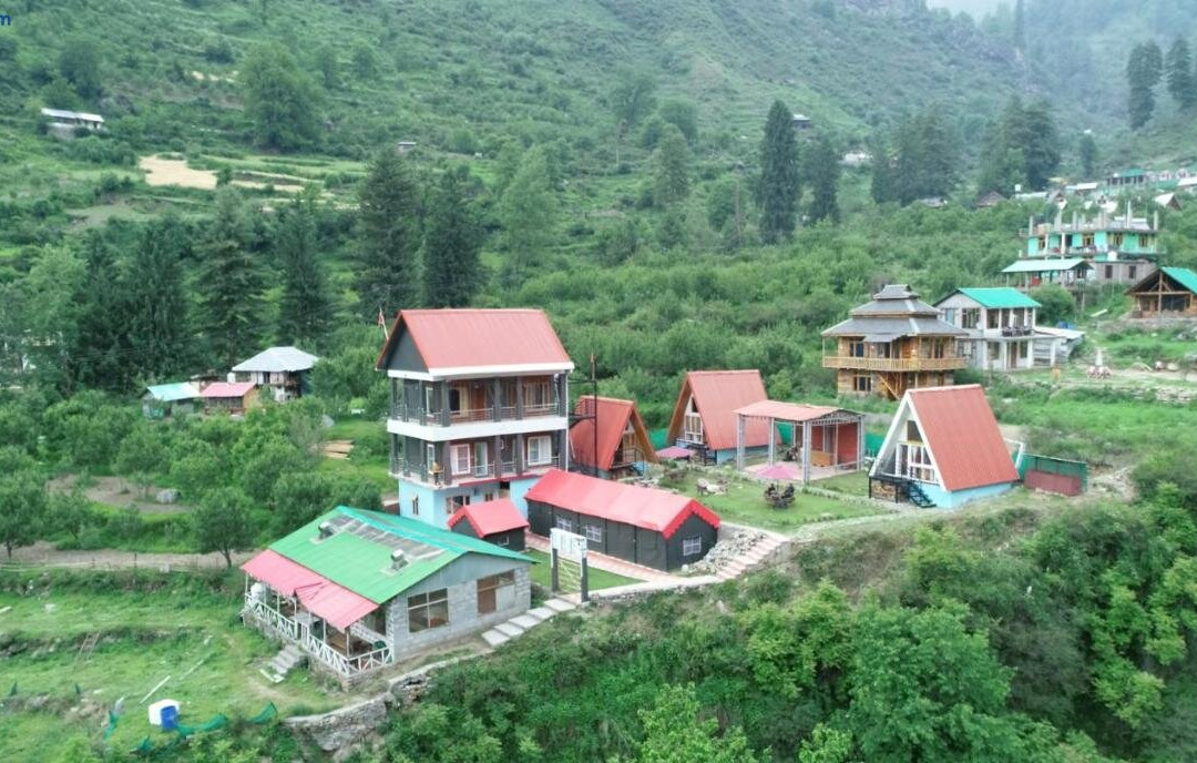 Mahamaya camping Tosh