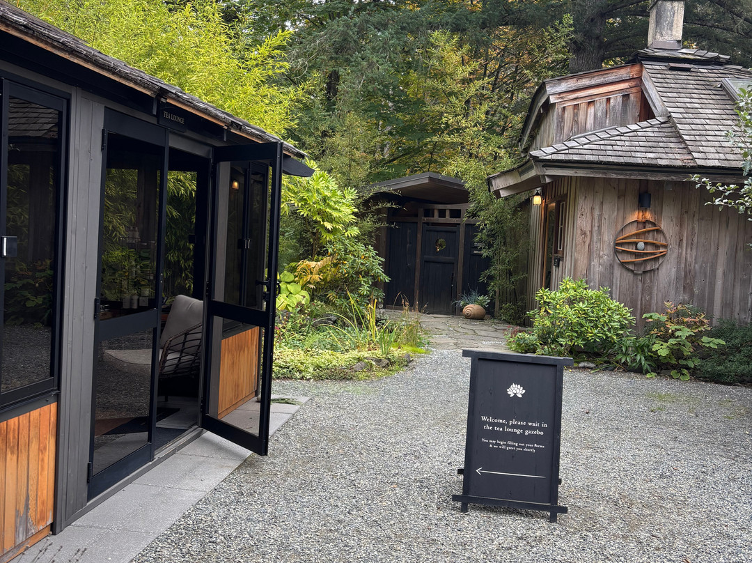 Solace Organic Spa-盐泉岛必去景点