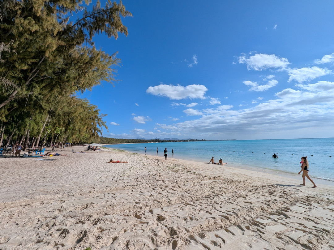 蒙舒瓦西海滩-蒙特乔伊喜必去景点