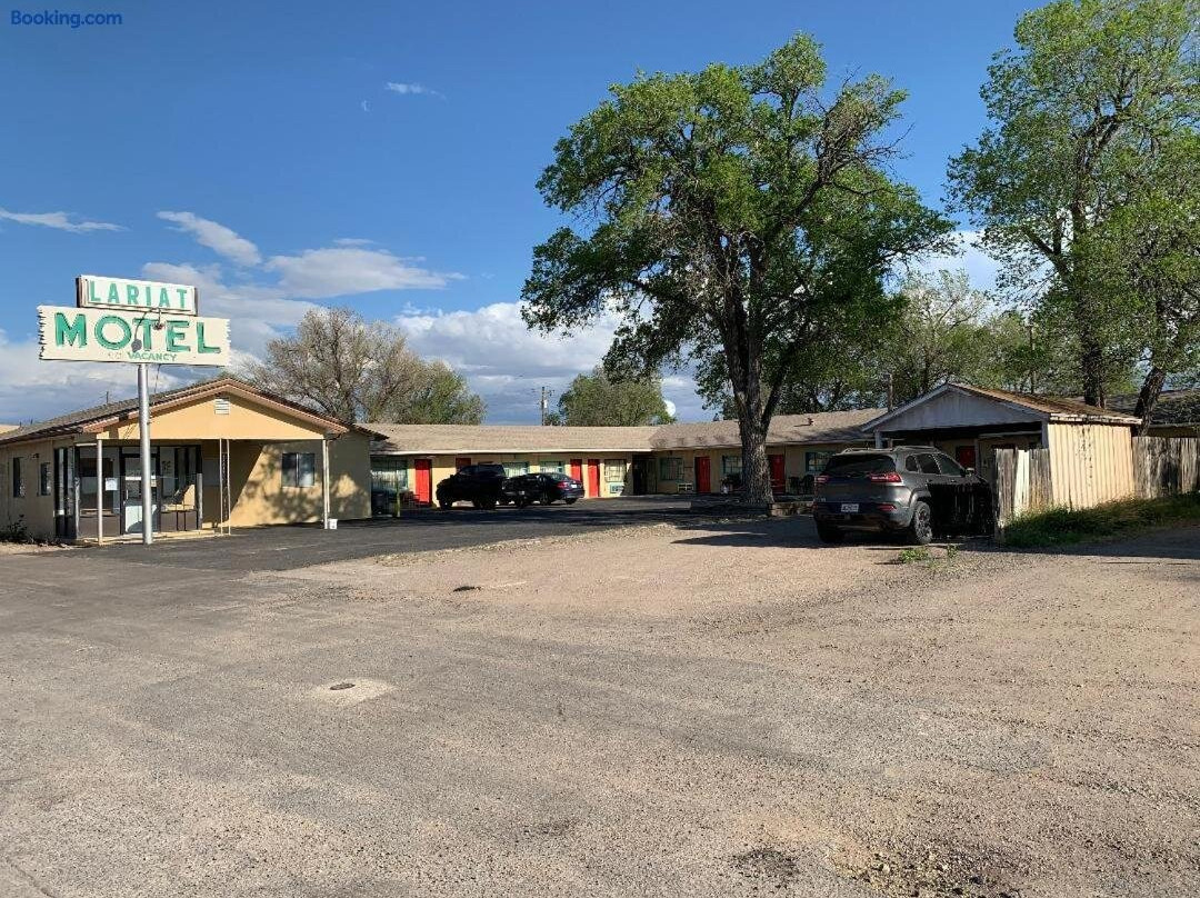 Lariat Motel