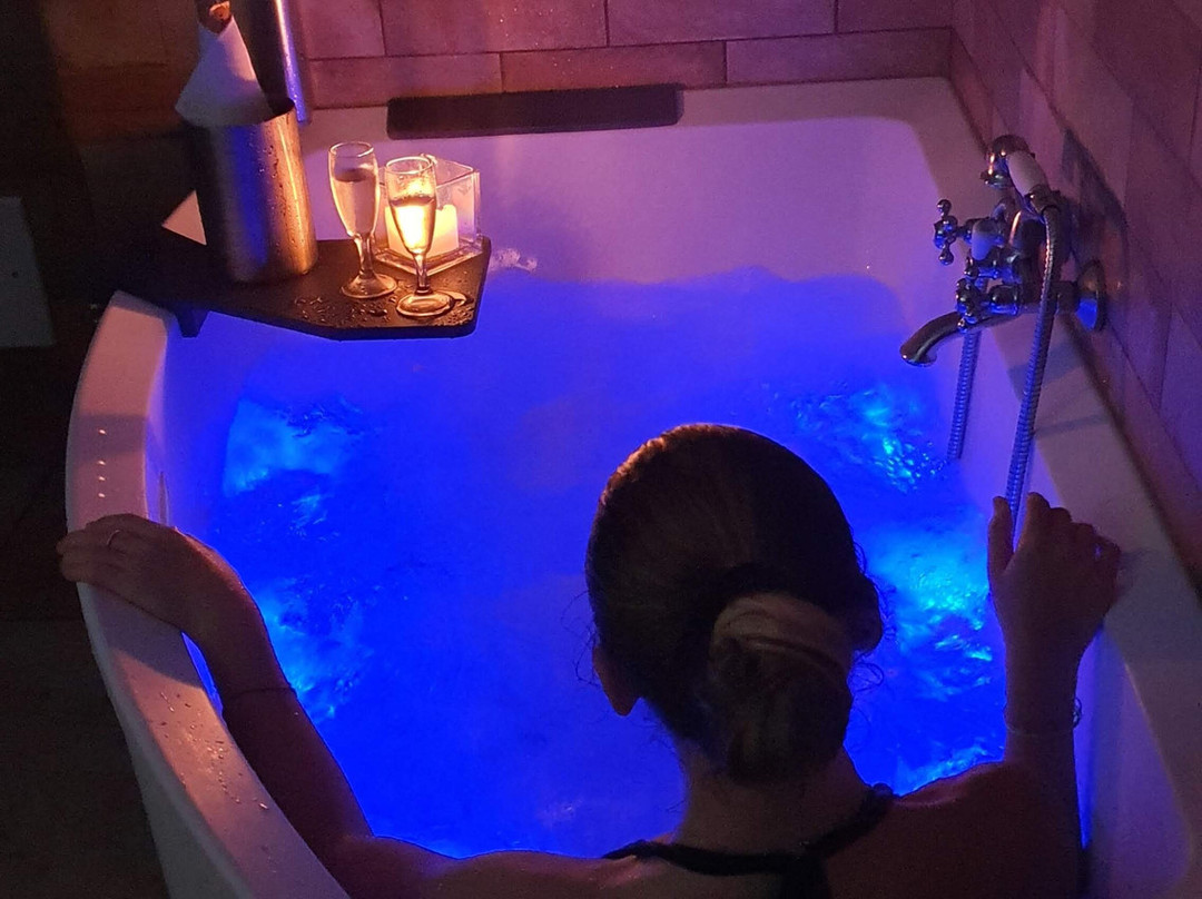 Villa Malvasio Pool and Jacuzzi主图