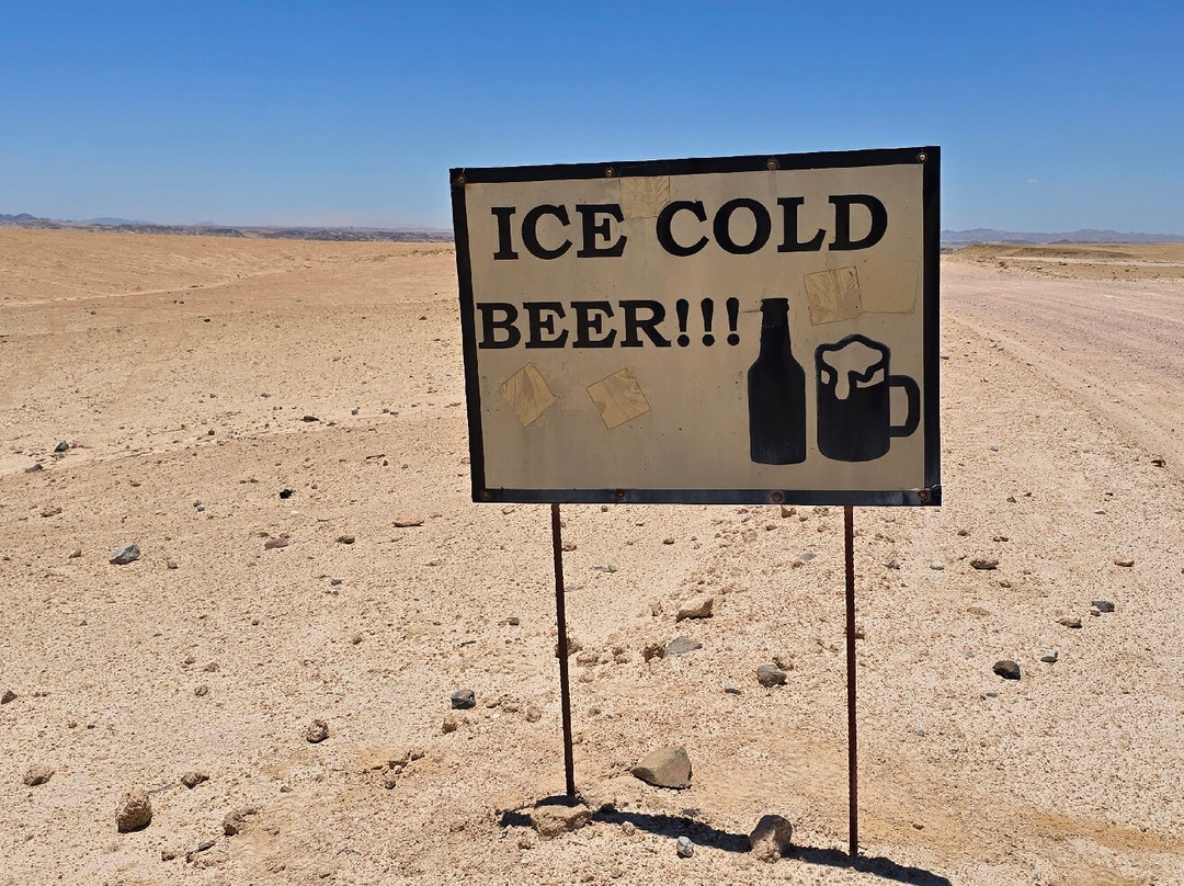 Carlo's Shuttle and Tours cc-华维斯湾必去景点