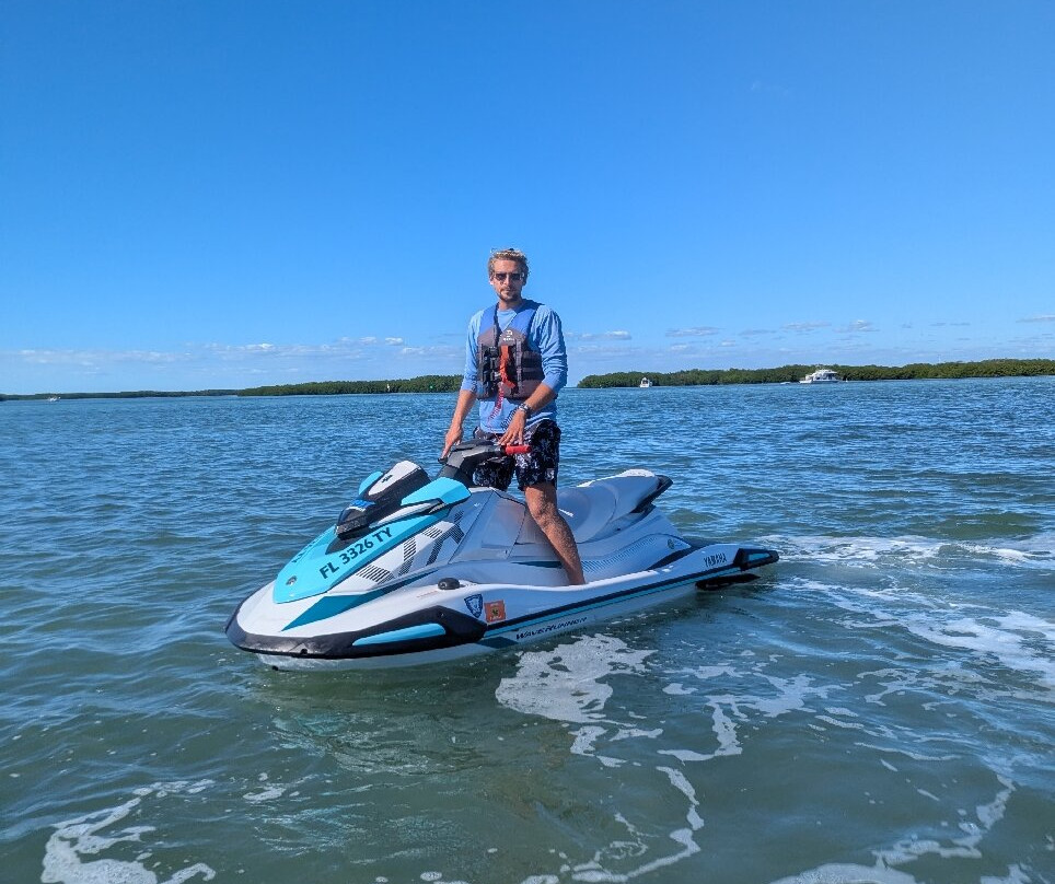 Spray Watersports-伊斯拉摩拉达必去景点