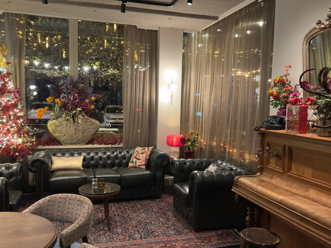 德瓦克酒店主图