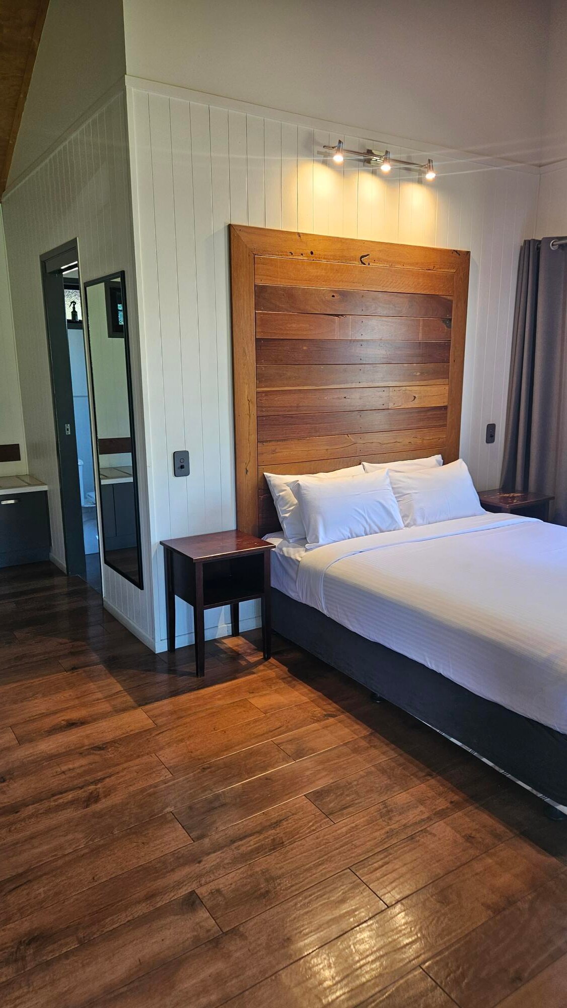 亨德森公园农场山林小屋-客卧