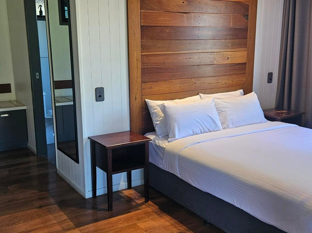 亨德森公园农场山林小屋主图