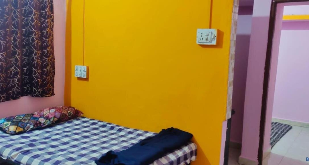 Radhesham Bhakt Niwas