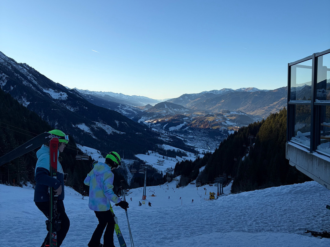 Skischule Rot Weiß Rot-圣约翰彭高/阿尔卑斯山村必去景点