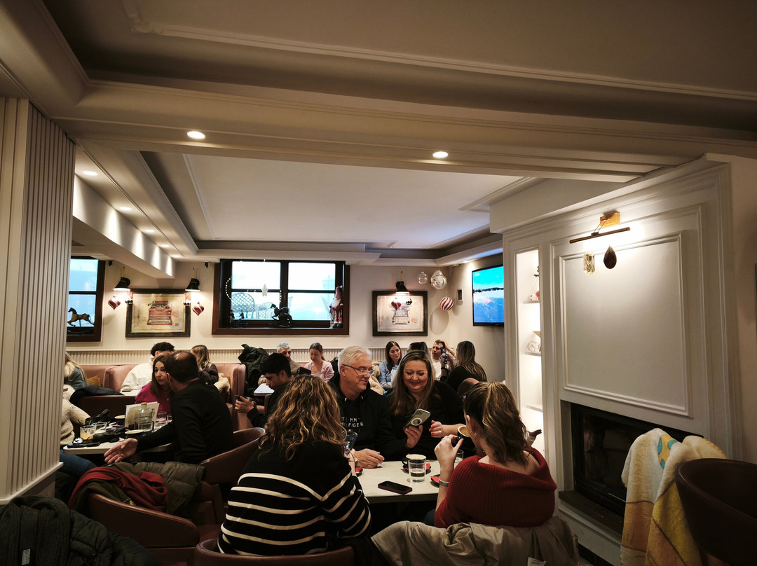 Florina Region餐馆和美食-Εντερνε Καφε