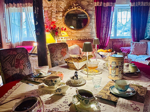 Au Dortoir des Moines主图