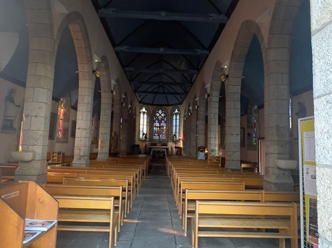 Eglise Saint-Joseph-阿凡桥必去景点