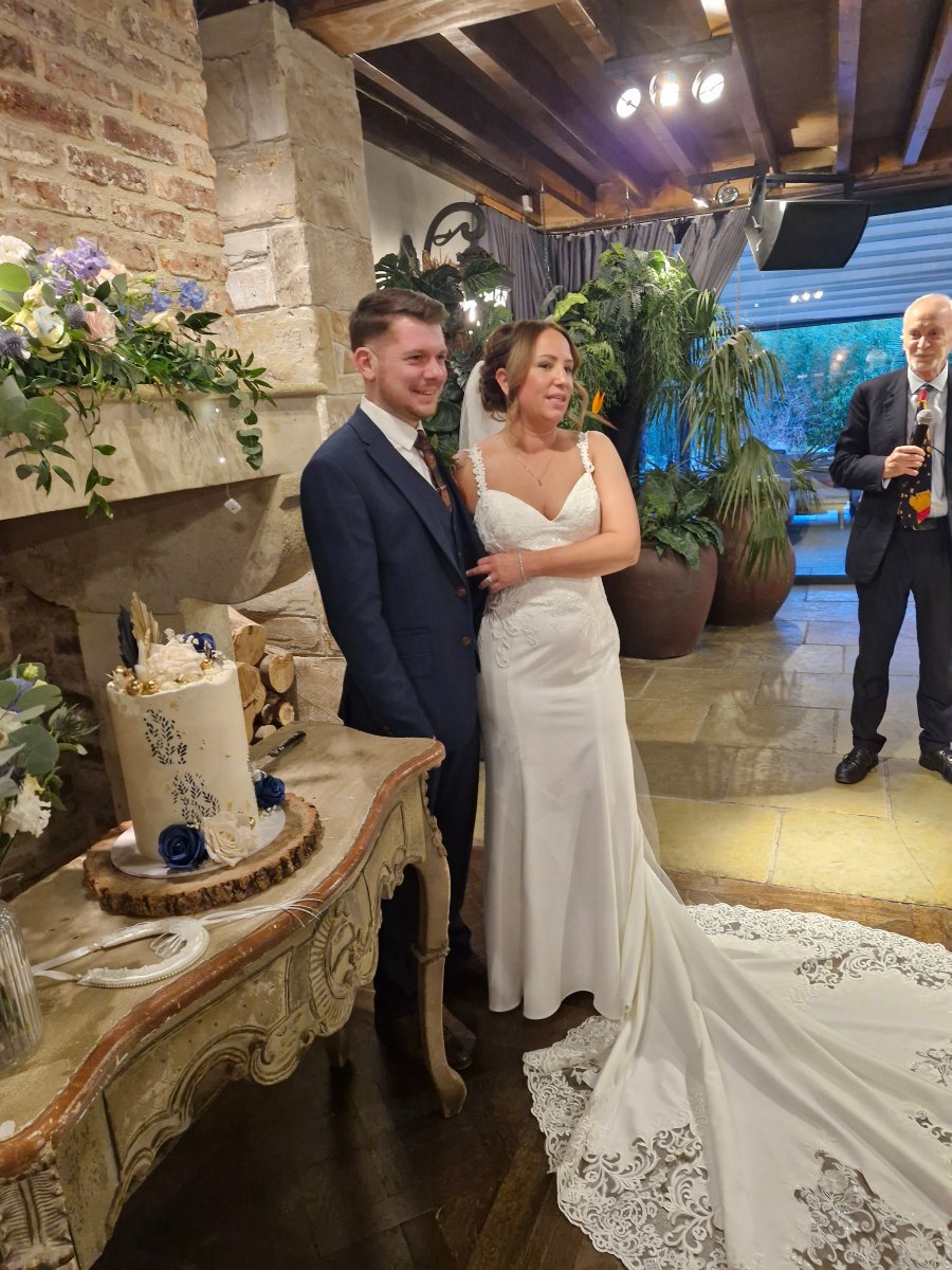 小城堡&威廉德佩西-官方