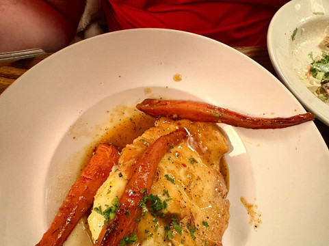 奥本假日酒店主图