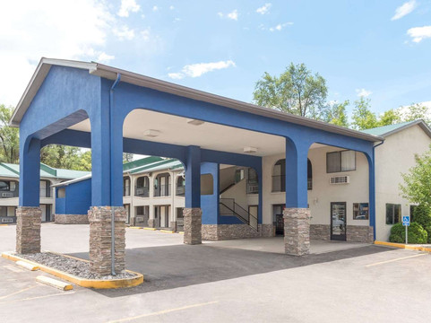 Capitan酒店住宿-Days Inn by Wyndham Ruidoso Downs