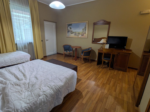 德拉威乐酒店主图