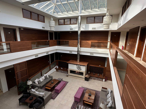 阿迦毗豪华酒店主图