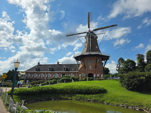 Castrolanda Cultural Center-Castro必去景点
