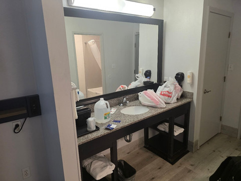 克里斯托运动中心舒适套房酒店主图