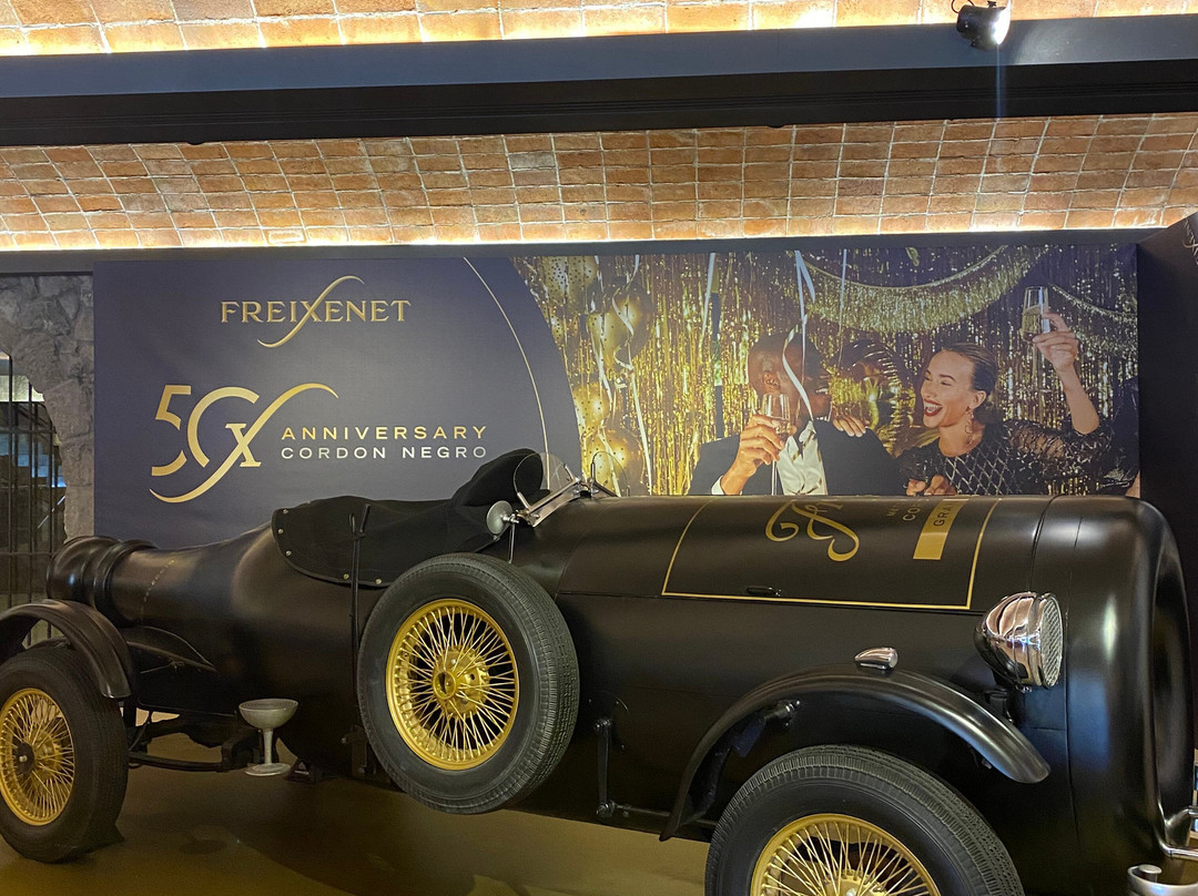 Freixenet-桑特萨杜尔尼达诺亚必去景点