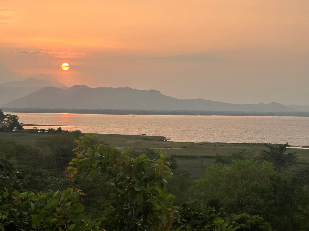 Sri Lankan Safest Driver-Padukka必去景点