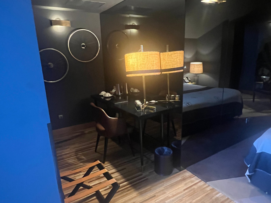 托雷尔前卫酒店主图